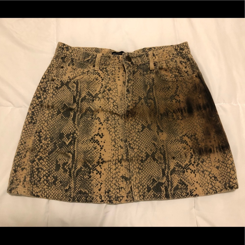 STRADIVARIUS skirt, animal print. - Picture 1 of 2